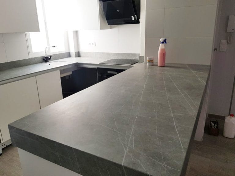 Encimera para cocina en material porcelánico Neolith Albacete | Trabajos realizados Mármoles Artísticos Simón
