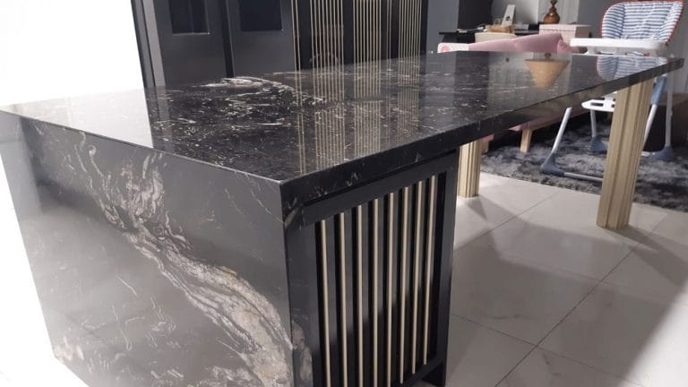 Nuestros trabajos | Mármoles Artísticos Albacete | Encimera canto a inglete