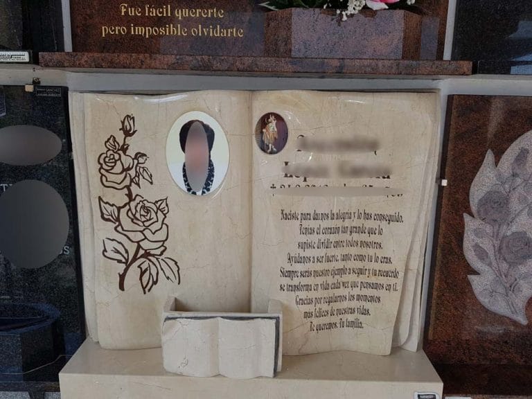 Tipos de lápidas según el acabado