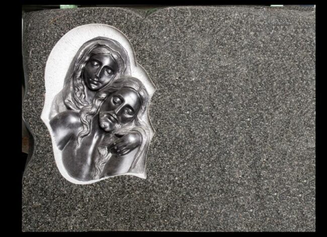 e018 Relieves en lápidas en granito para Albacete y provincia