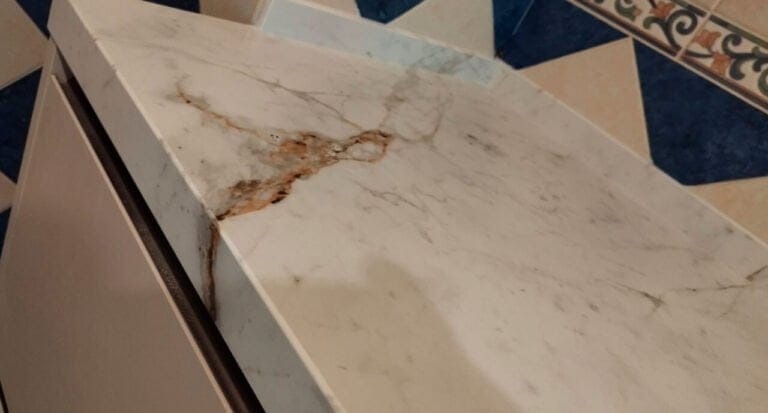 Mármol pulido y apomazado